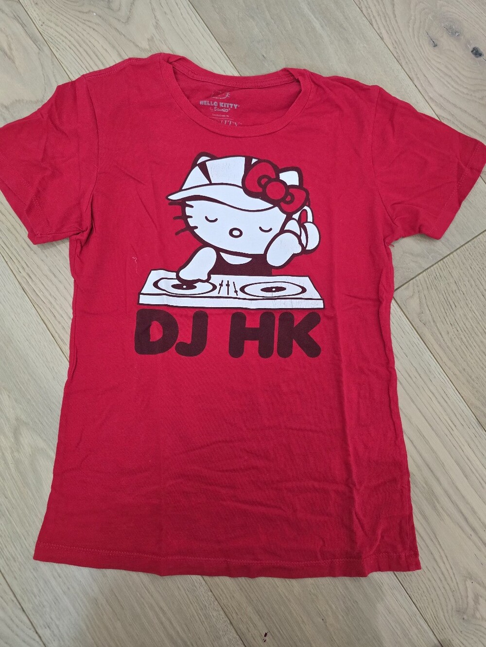 GUC Hello Kitty Top Sz Large
